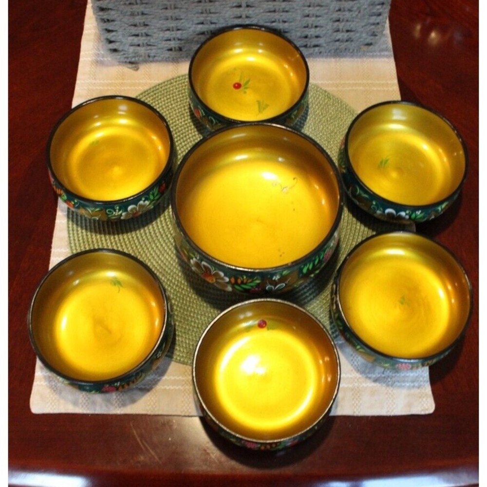 Khokloma bowl set red green gold brown stylized decorations on dark green ground